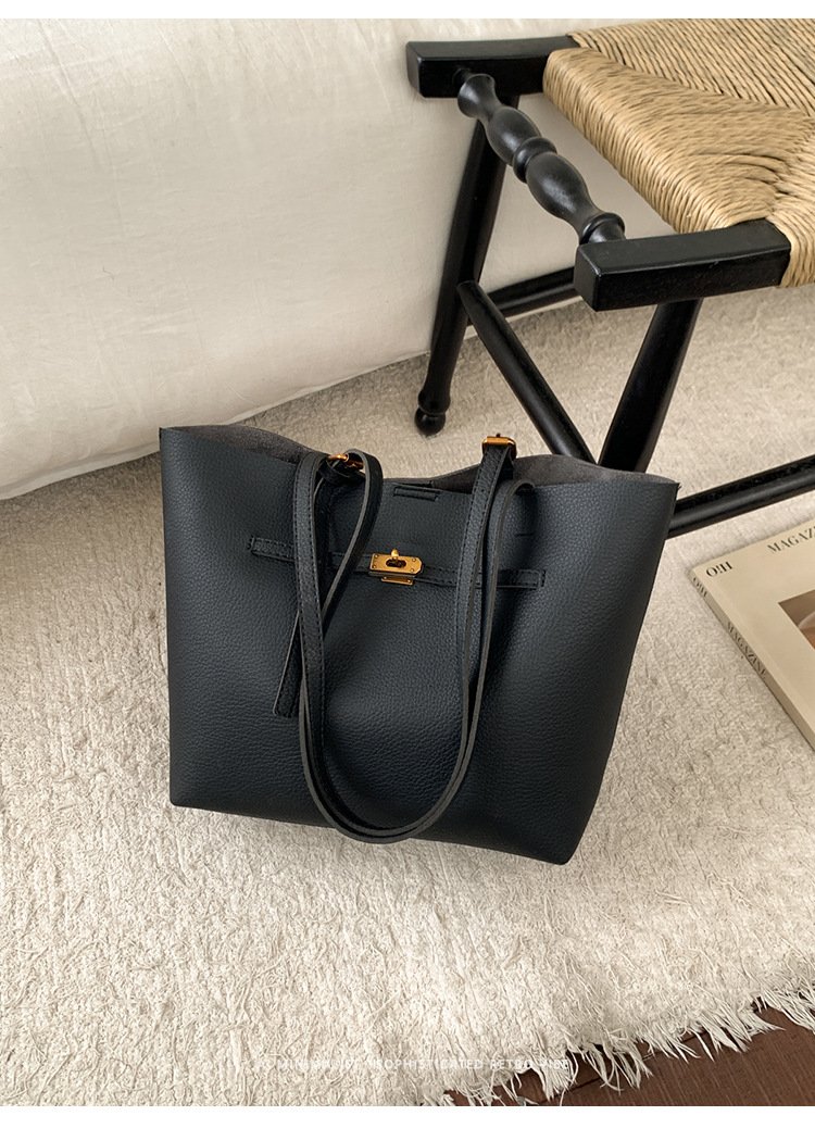 Large black tote bag - Image 2