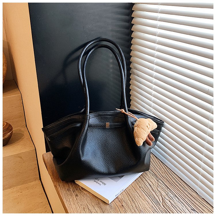 Black medium-sized handbag - Image 2