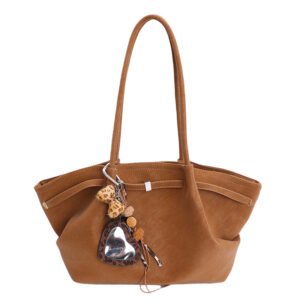 Shoulder Bags in Brown