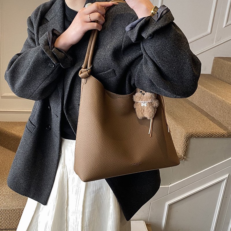 Grey medium tote bag - Image 2