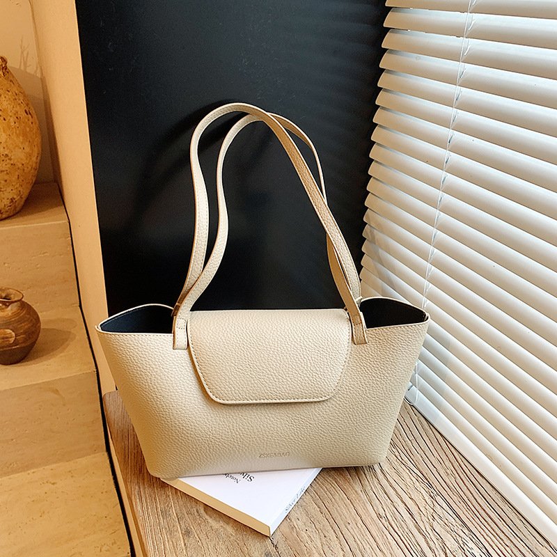 Khaki medium-sized shoulder bag - Image 2