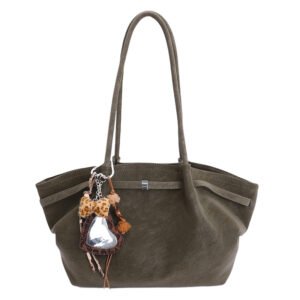 Shoulder Bags in Green Sencha